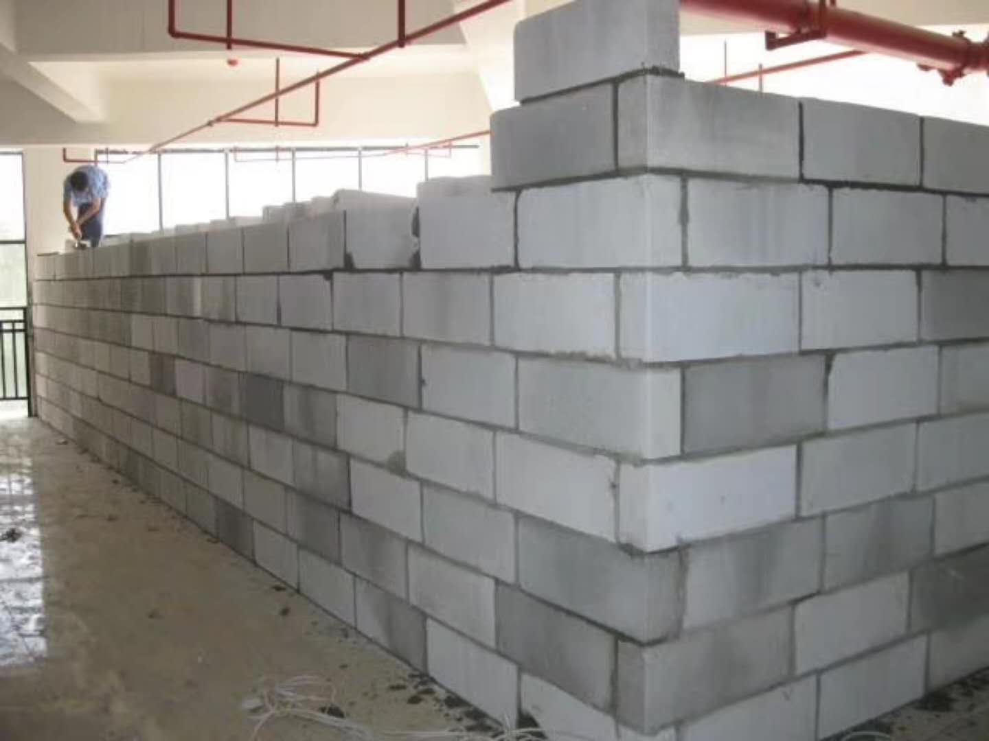 赤坎蒸压加气混凝土砌块承重墙静力和抗震性能的研究
